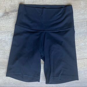 Aritzia TNA Bike Shorts
